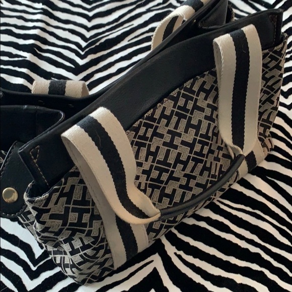 Tommy Hilfiger Bag - Picture 3 of 8